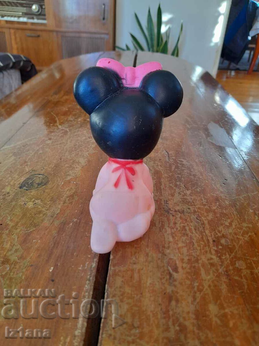 Delivery of An old Minnie Mouse toy Delivery of An old Minnie Mouse toy