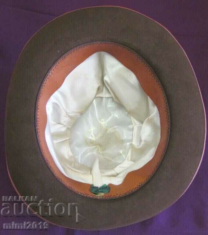 Delivery of Antique Men's Hat - Borsalino type Delivery of Antique Men's Hat - Borsalino type