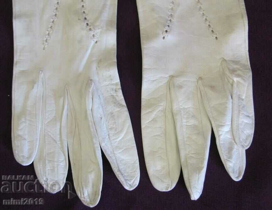 Delivery of 30's Antique Ladies Leather Gloves genuine leather Delivery of 30's Antique Ladies Leather Gloves genuine leather