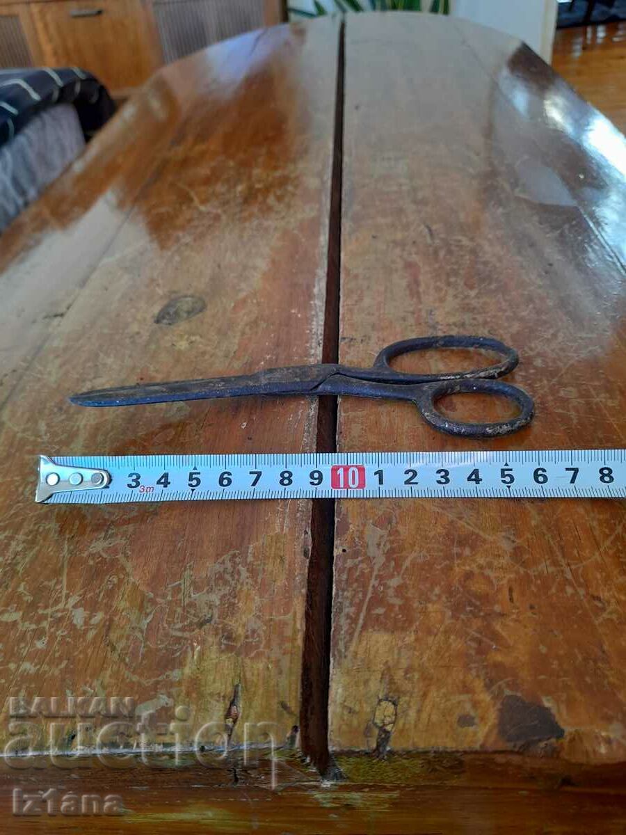 Old scissors, scissors with price 11.00 BGN | € 5.62 Old scissors, scissors with price 11.00 BGN | € 5.62
