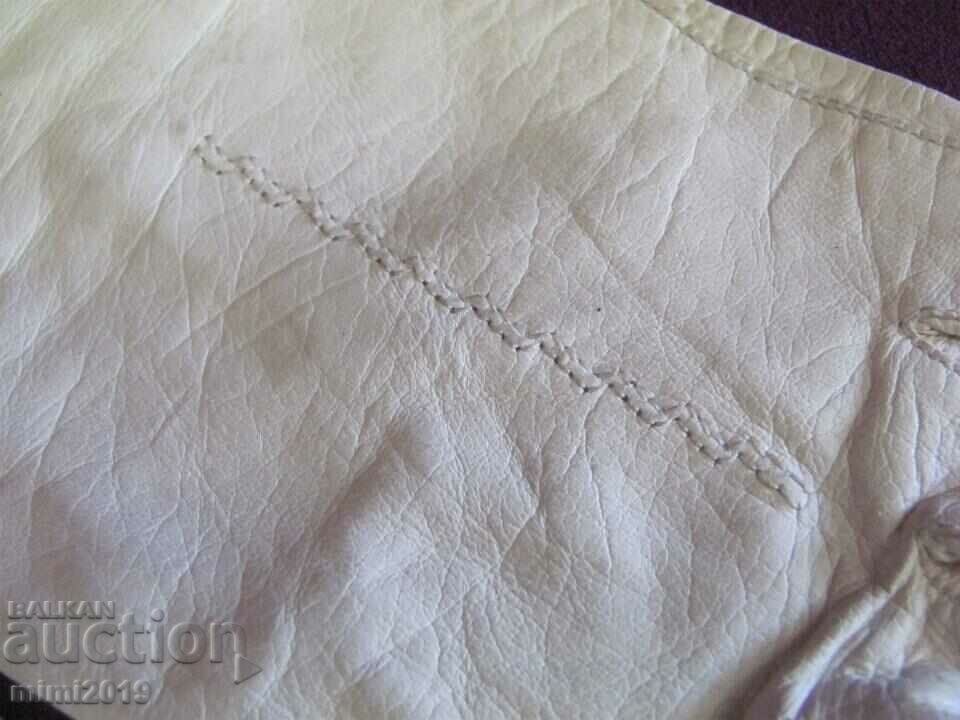 Delivery of 30's Antique Ladies Leather Gloves genuine leather