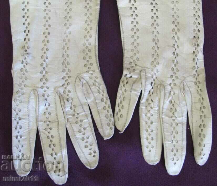 Delivery of 30's Antique Ladies Leather Gloves genuine leather Delivery of 30's Antique Ladies Leather Gloves genuine leather