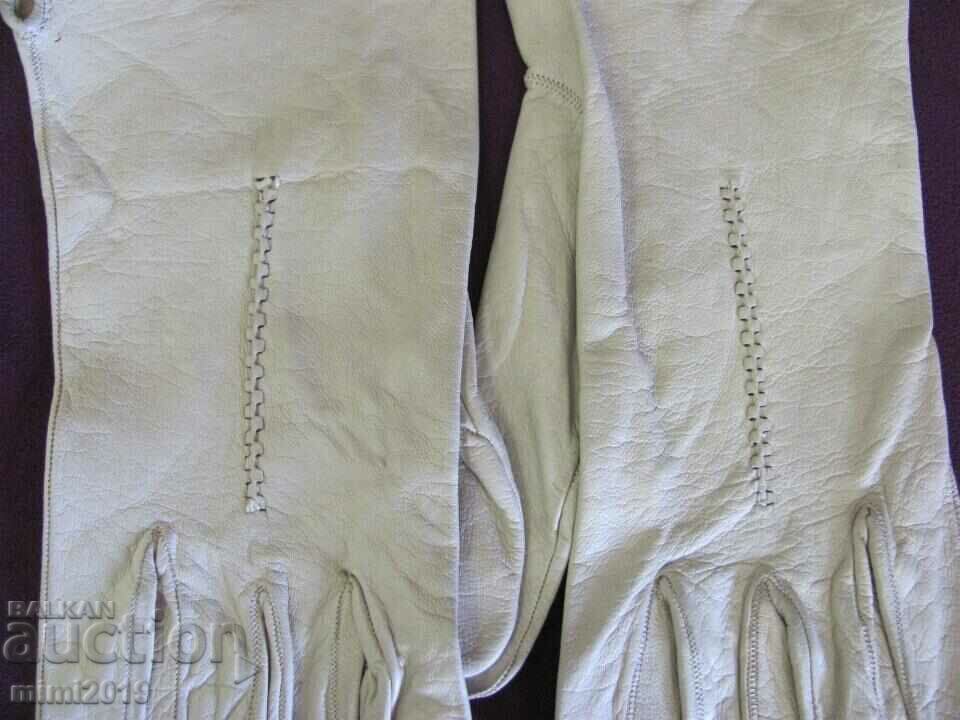 Auction 30's Antique Ladies Leather Gloves genuine leather Auction 30's Antique Ladies Leather Gloves genuine leather