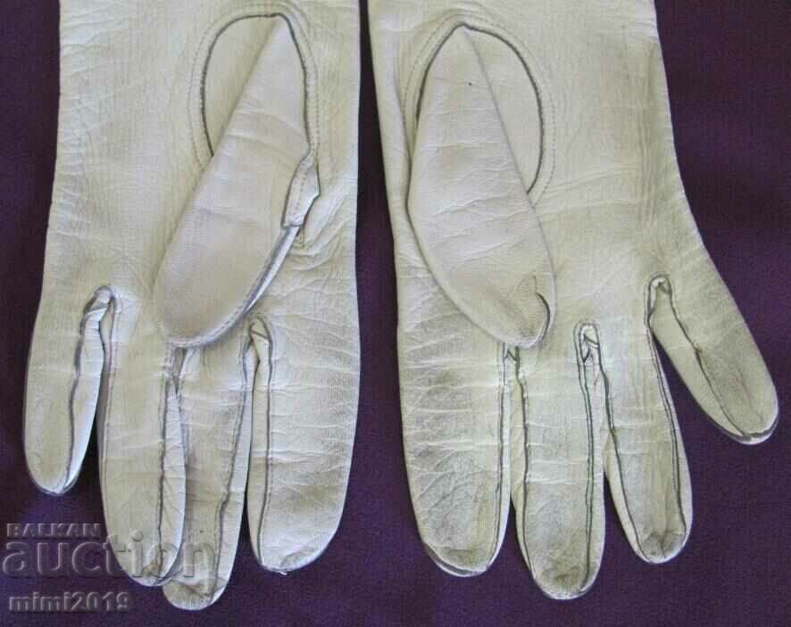 Delivery of 30's Antique Ladies Leather Gloves genuine leather Delivery of 30's Antique Ladies Leather Gloves genuine leather