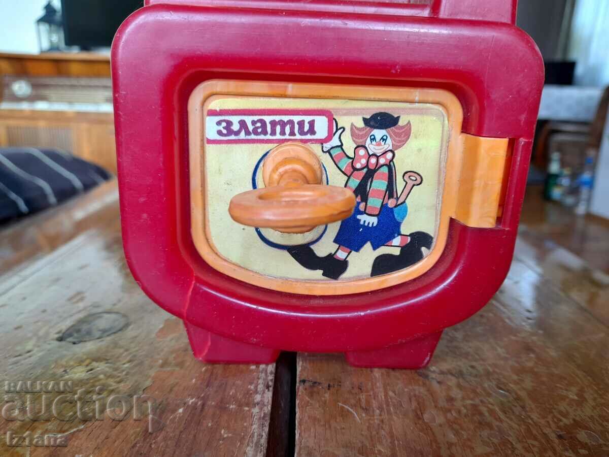 Old piggy bank with price 44.00 BGN | € 22.50