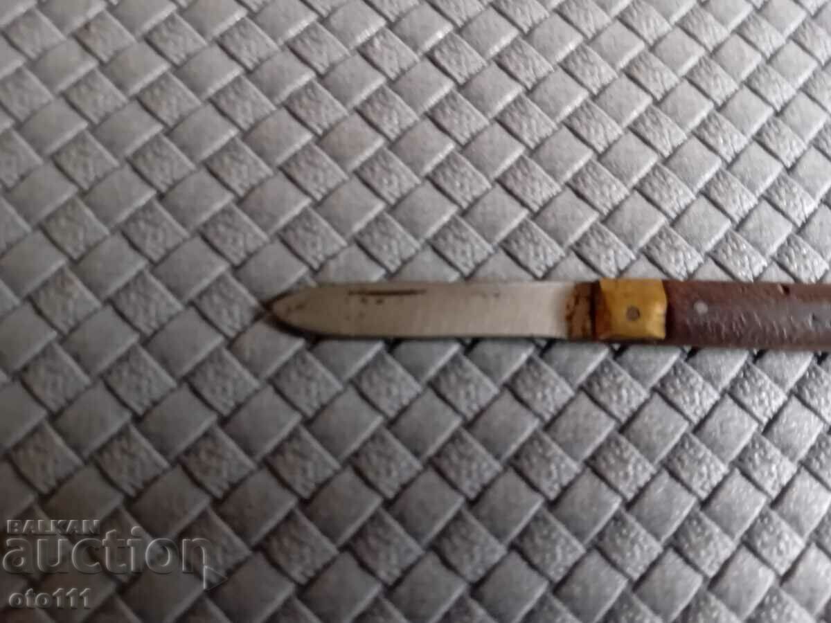 MINI CUȚIT VECHI, CUȚIT, PICIOARE cu preț € 15.00 | 29.34 BGN