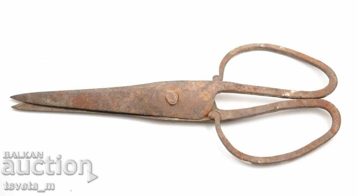 Старинна ножица , ковано желязо