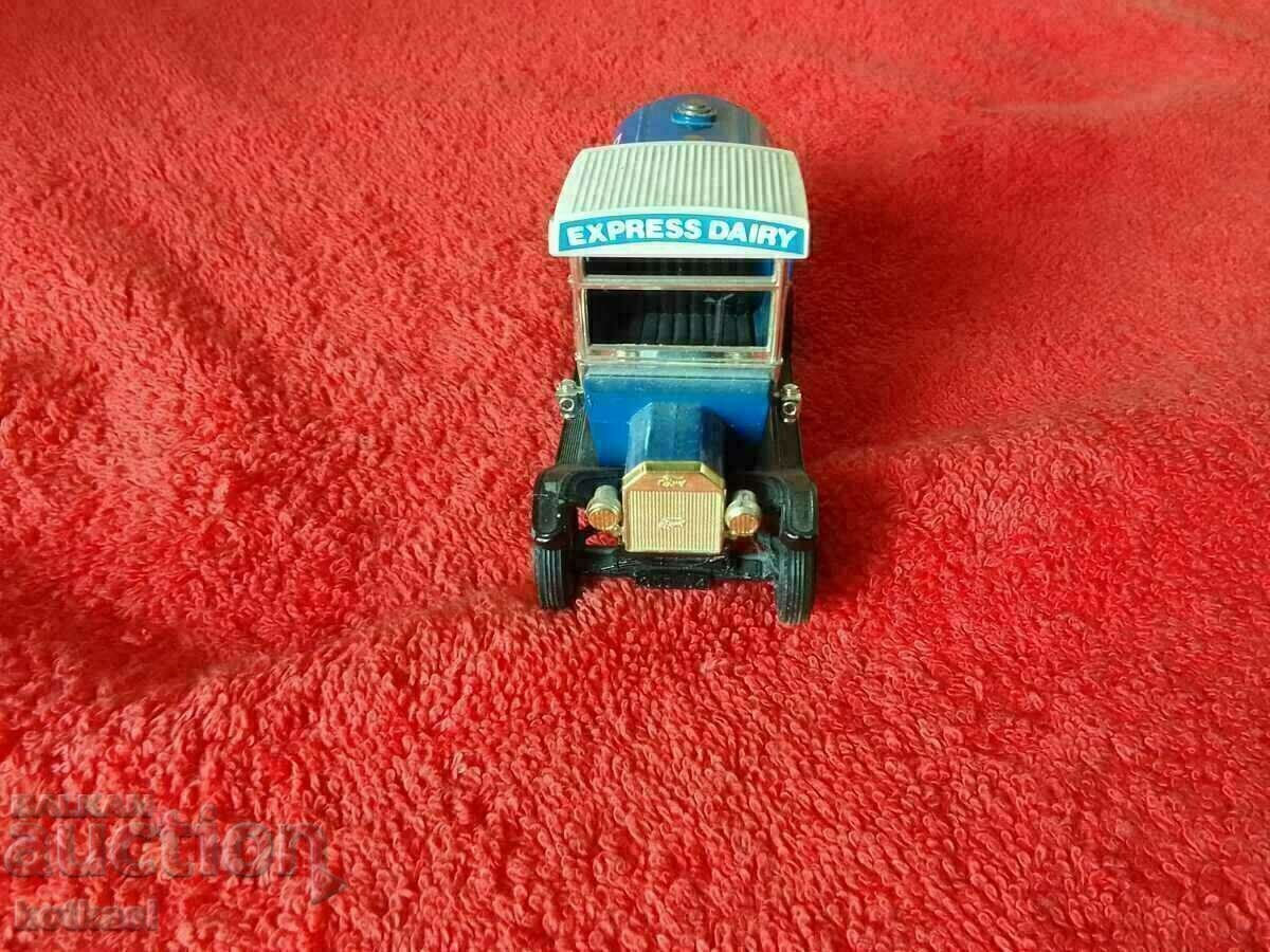 Licitație Veche cutie de chibrituri 1978 Ford Model T 1912 Metal Truck