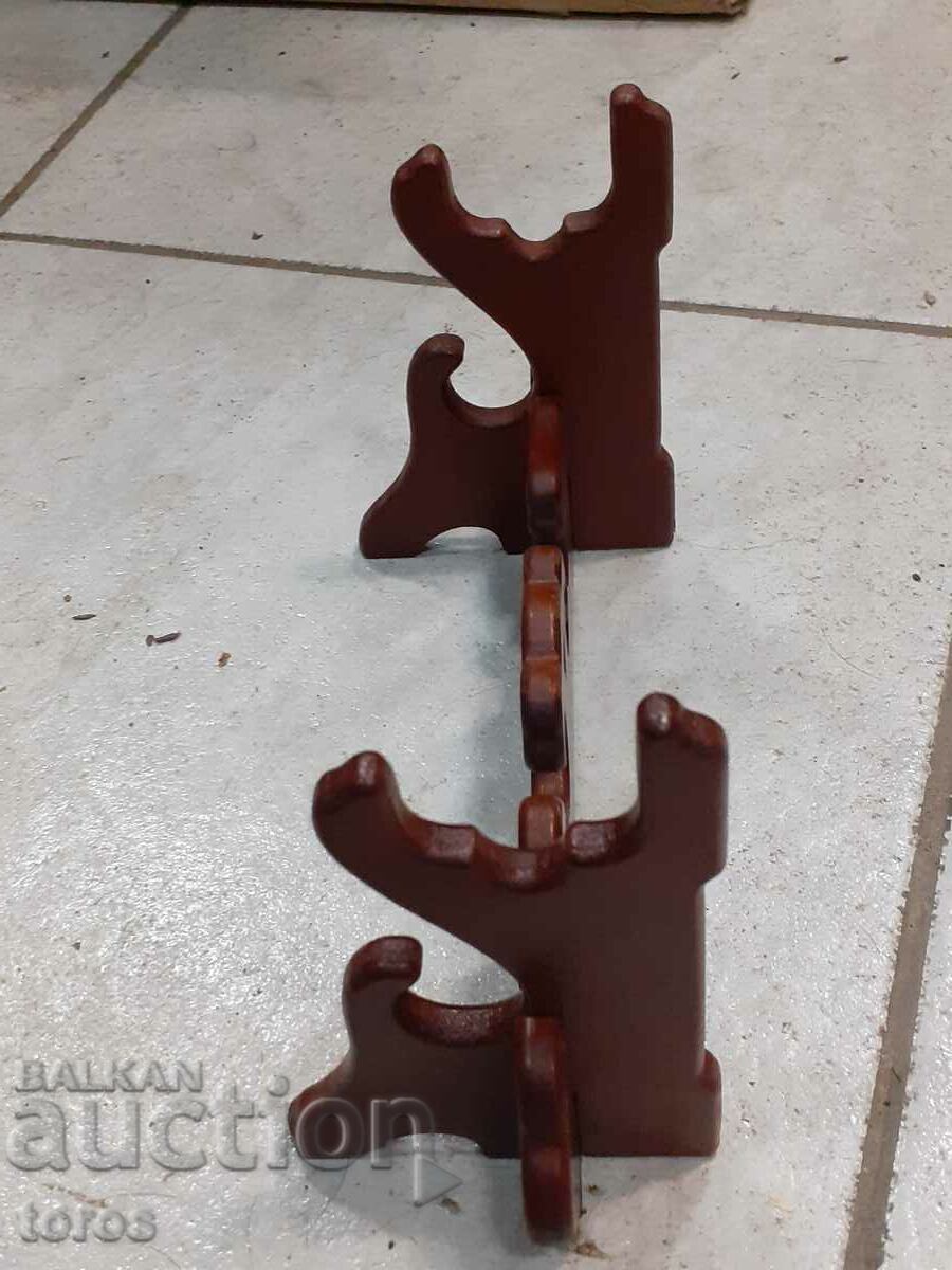 Suport detasabil din lemn pentru sabie, cutit, pumnal, scimitar, pistol cu preț € 12.78 | 25.00 BGN Suport detasabil din lemn pentru sabie, cutit, pumnal, scimitar, pistol cu preț € 12.78 | 25.00 BGN