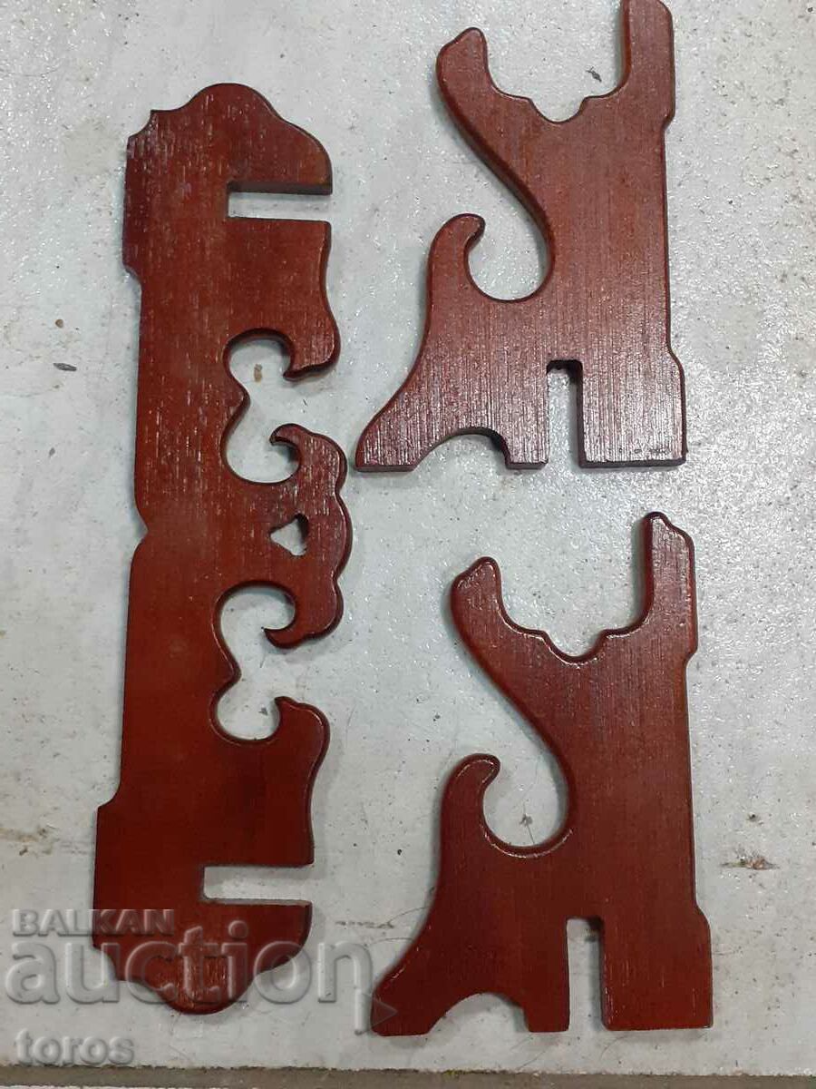 Livrarea Suport detasabil din lemn pentru sabie, cutit, pumnal, scimitar, pistol Livrarea Suport detasabil din lemn pentru sabie, cutit, pumnal, scimitar, pistol