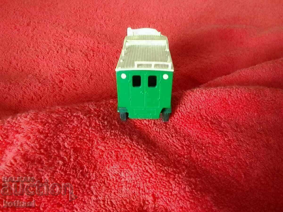 Old Metal Matchbox Truck 1983 England Yesteryear Renault - 5 Old Metal Matchbox Truck 1983 England Yesteryear Renault - 5