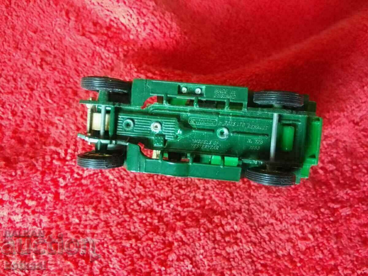 Old Metal Matchbox Truck 1983 England Yesteryear Renault - 6 Old Metal Matchbox Truck 1983 England Yesteryear Renault - 6