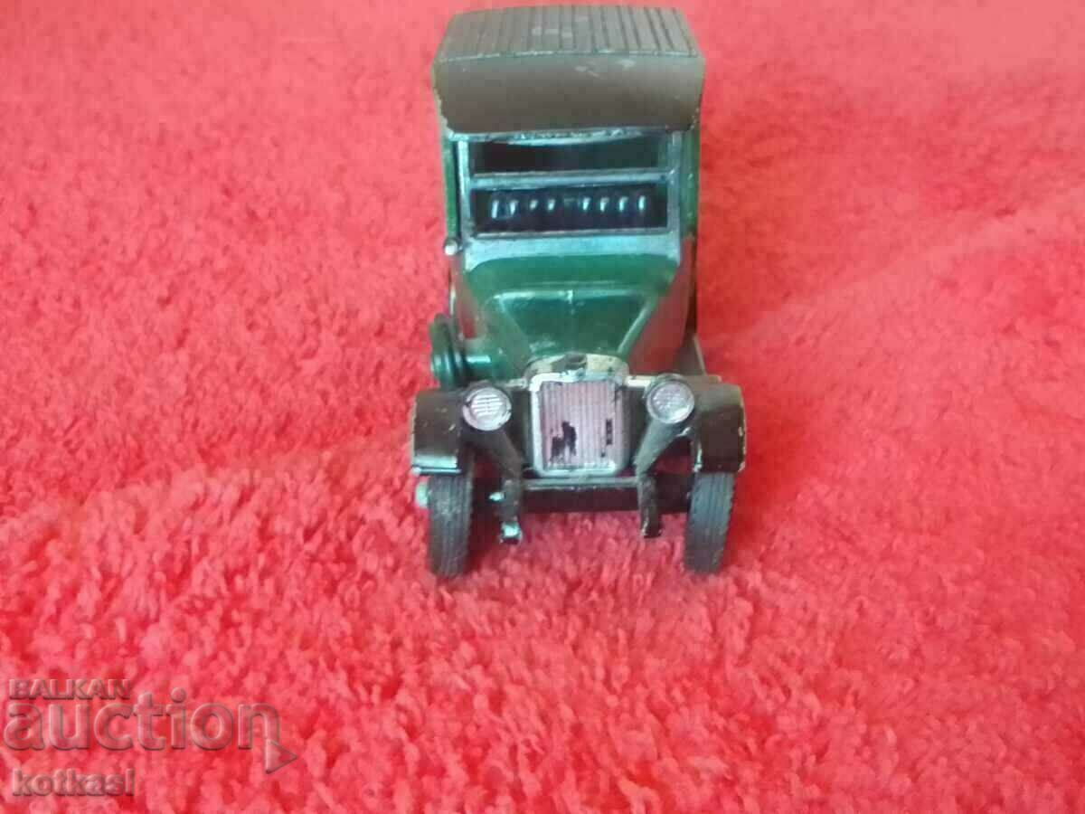 Auction Vintage Metal Model VAN Matchbox 1978 England Yesteryear 1927 Auction Vintage Metal Model VAN Matchbox 1978 England Yesteryear 1927