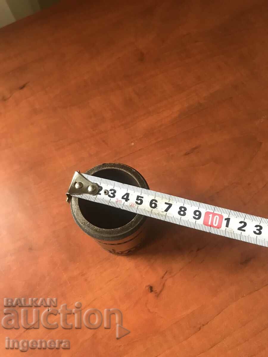 Delivery of BOX BOX PENCIL HOLDER CARVED FROM SOCA Delivery of BOX BOX PENCIL HOLDER CARVED FROM SOCA