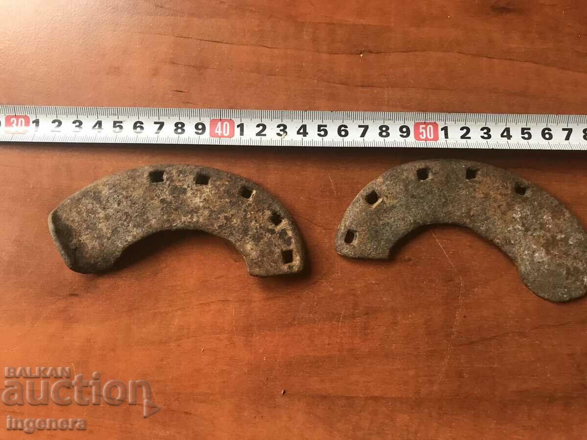 Auction HORSESHOES OX HORSESHOES 2 PCS. Auction HORSESHOES OX HORSESHOES 2 PCS.