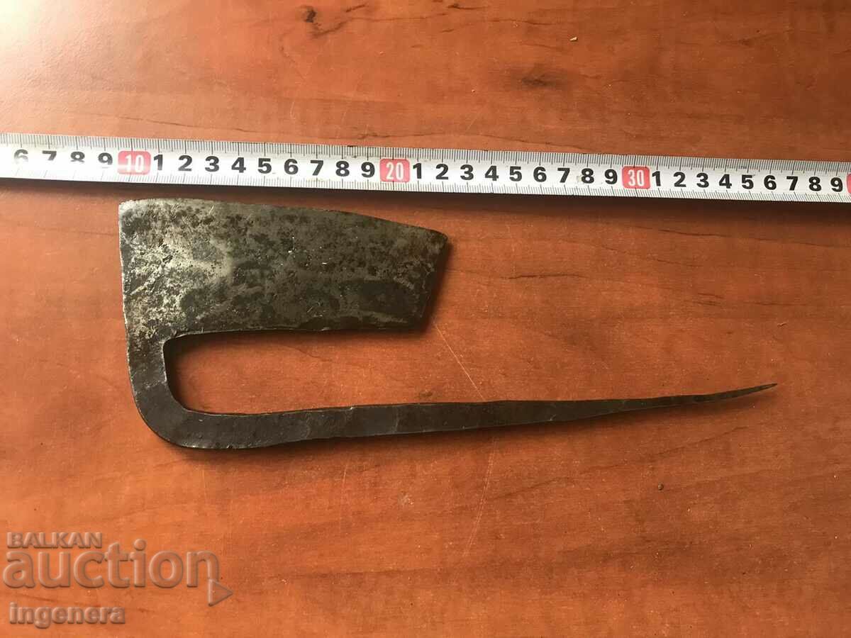 SATURN BLADE FORGED TOOL ANTIQUE AX with price 29.00 BGN | € 14.83 SATURN BLADE FORGED TOOL ANTIQUE AX with price 29.00 BGN | € 14.83