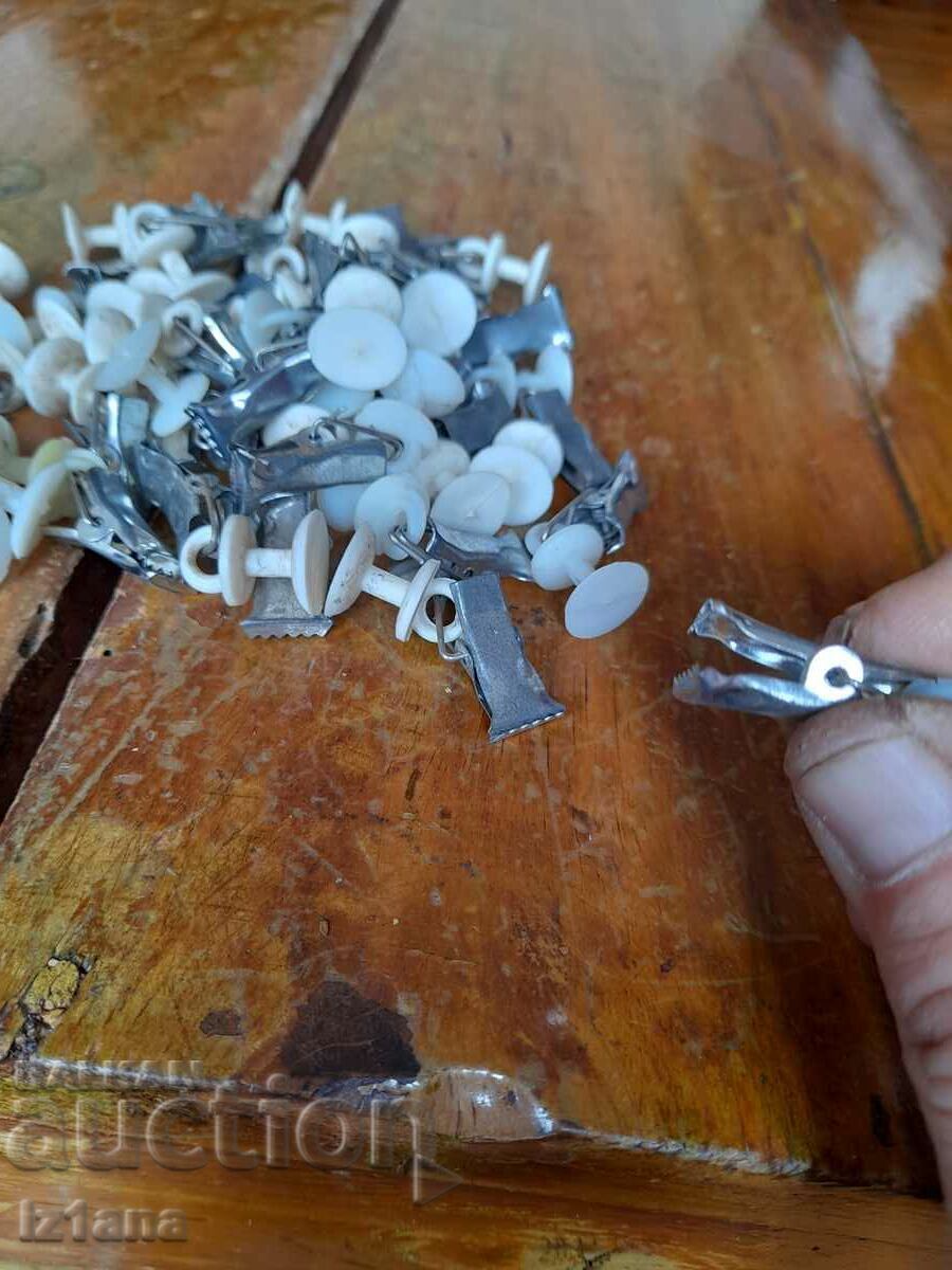 Delivery of Old hooks, curtain hooks Delivery of Old hooks, curtain hooks