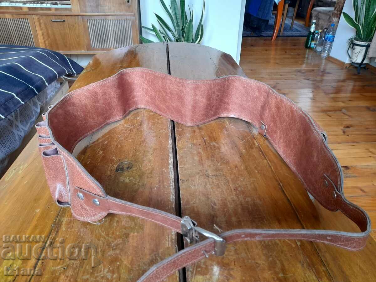 Delivery of Old hunting cartridge Delivery of Old hunting cartridge