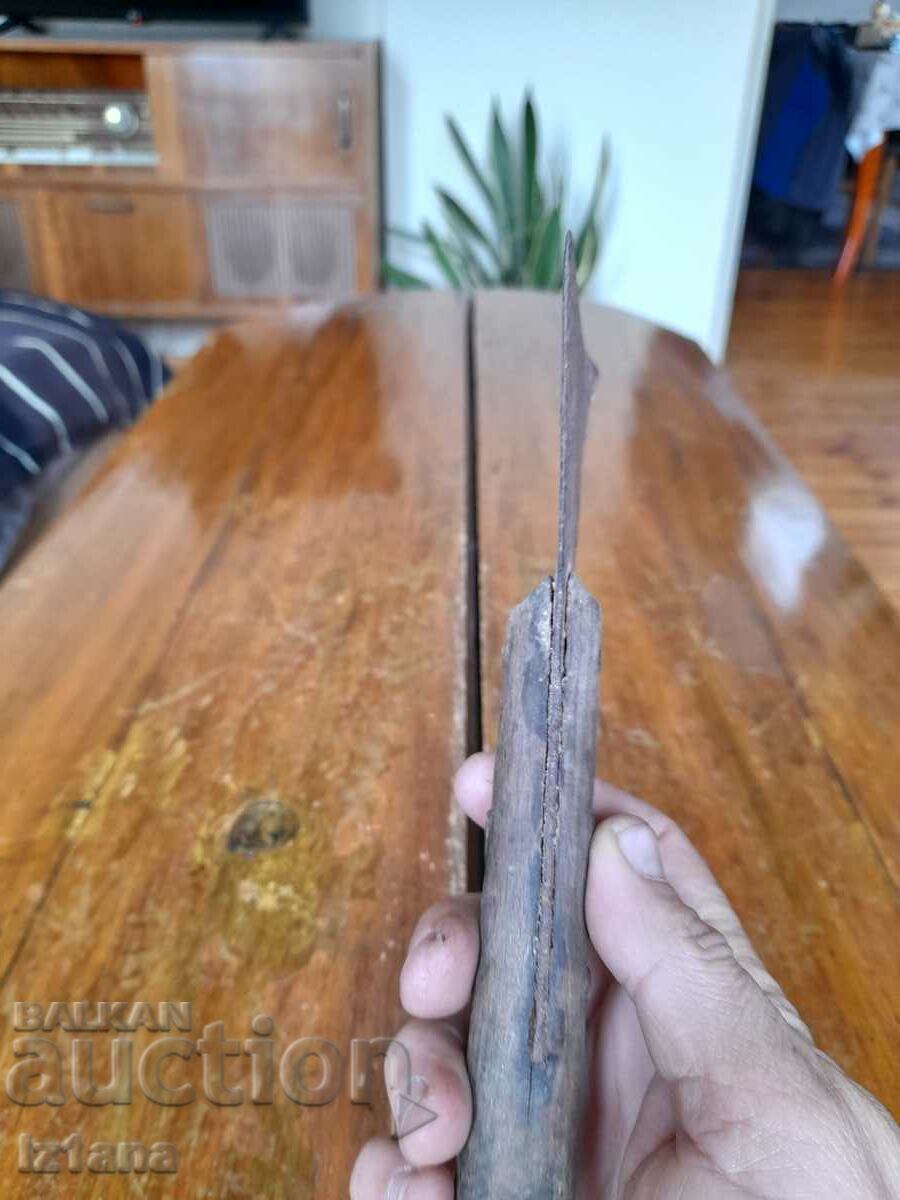 Delivery of An old tool, a scraper Delivery of An old tool, a scraper