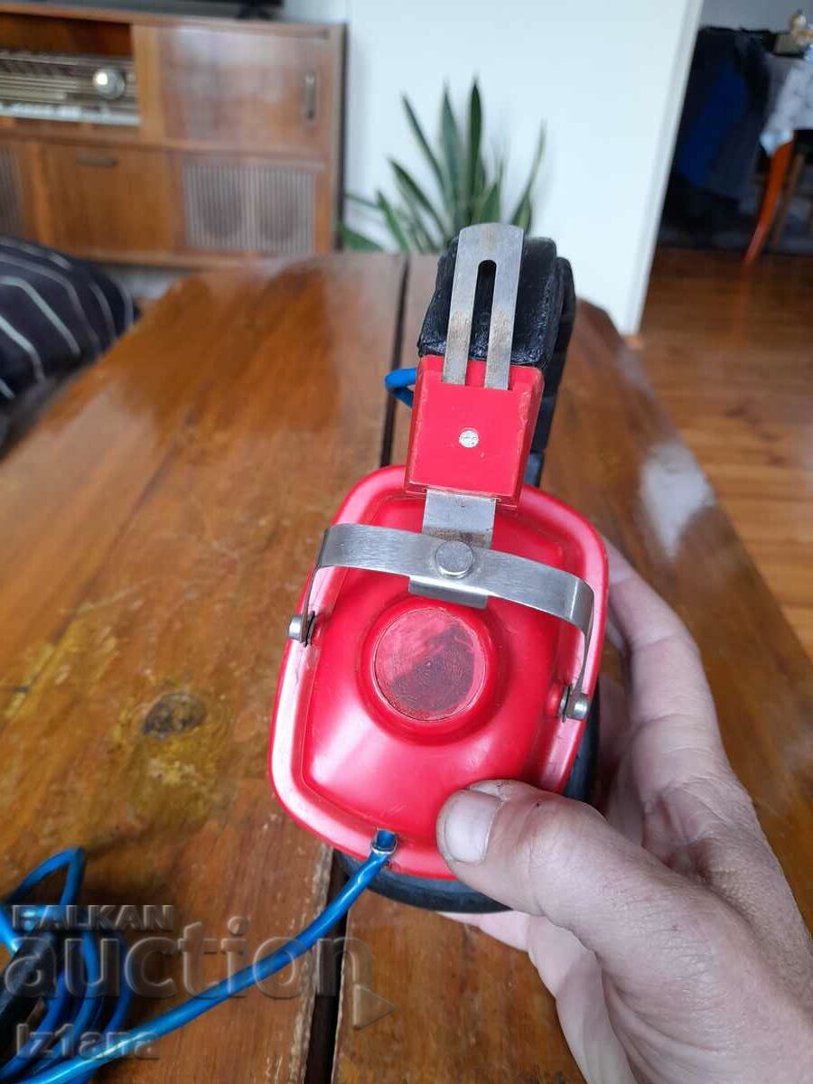 Livrarea Căști vechi TDS