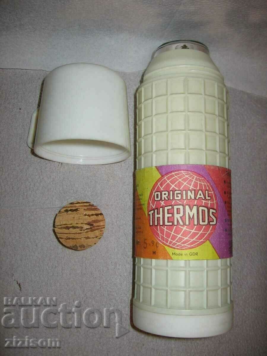 ORIGINAL THERMOS GDR capacity 400 ml. NEW with price 25.00 BGN | € 12.78 ORIGINAL THERMOS GDR capacity 400 ml. NEW with price 25.00 BGN | € 12.78