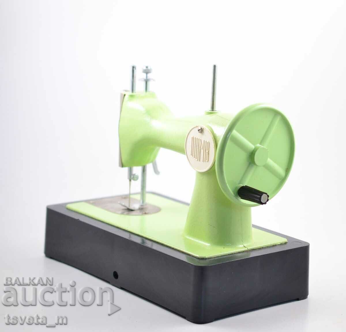 Auction USSR sewing machine metal and plastic, children's toys, social Auction USSR sewing machine metal and plastic, children's toys, social