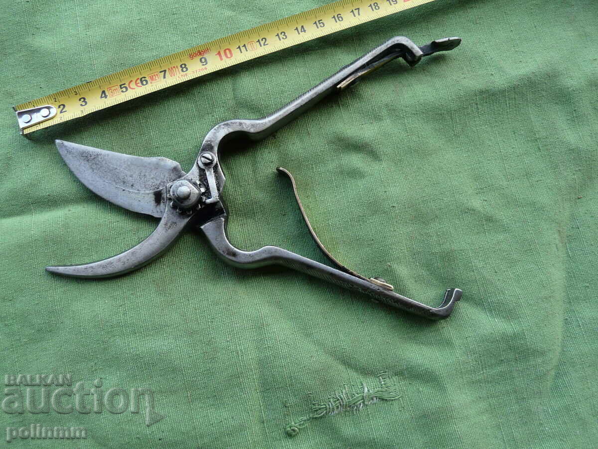 Old German vine shears - 4 with price 60.00 BGN | € 30.68 Old German vine shears - 4 with price 60.00 BGN | € 30.68