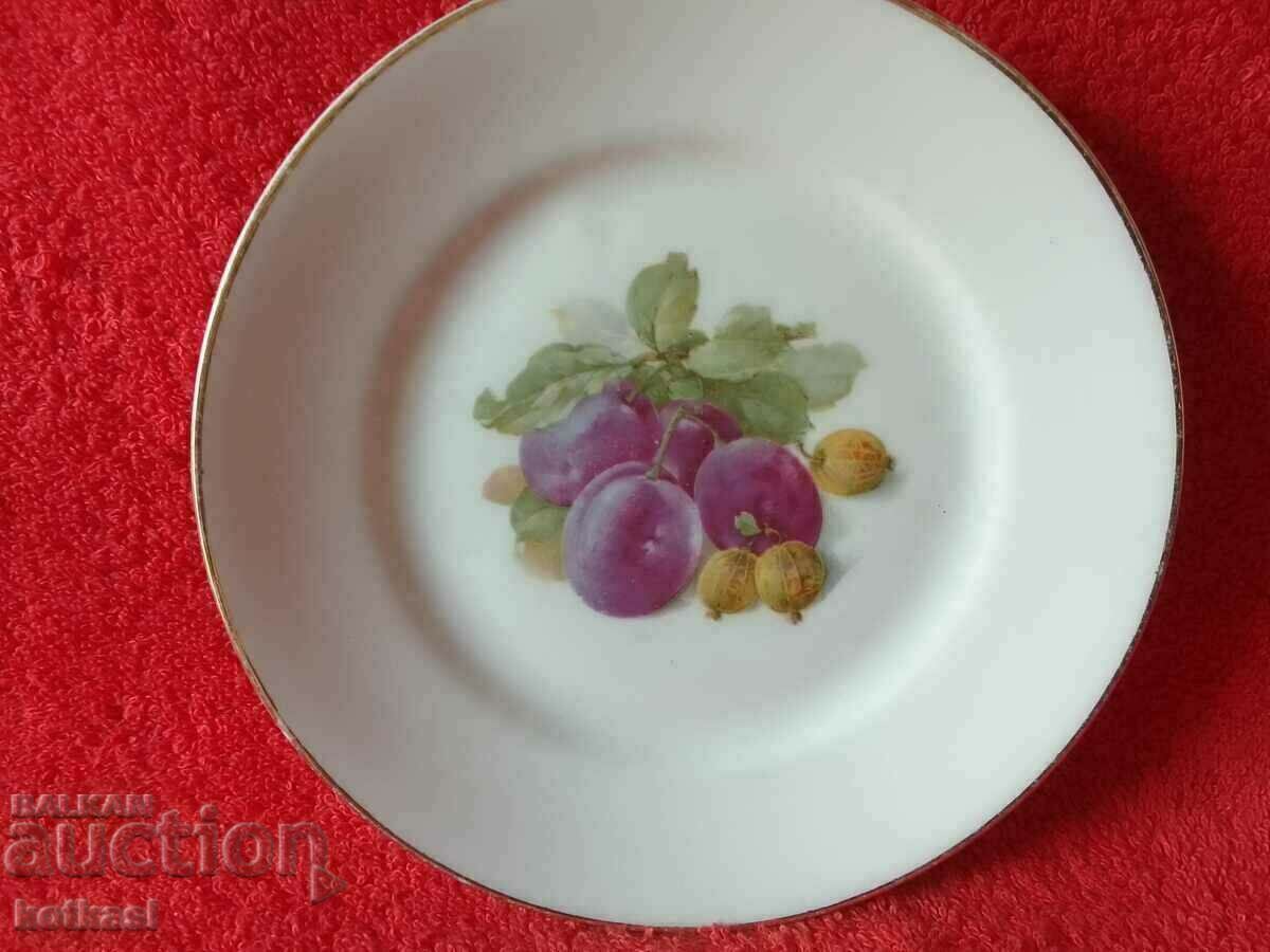 Licitație Veche farfurie din porțelan Fructe Frunze de prun marcate Silezia Licitație Veche farfurie din porțelan Fructe Frunze de prun marcate Silezia