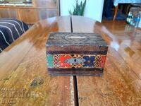 Pușculiță veche din lemn