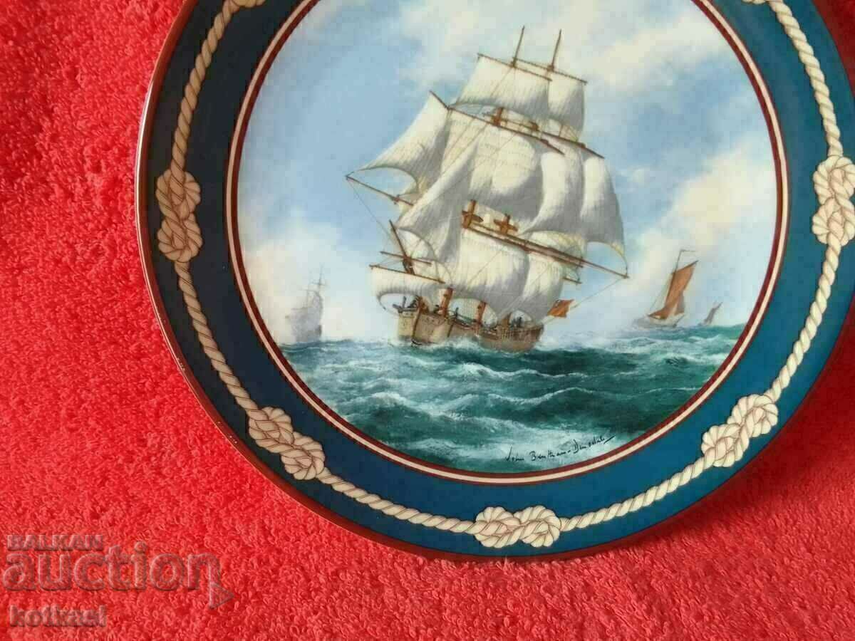 Veche farfurie din porțelan Ships Galleon semnată Anglia cu preț € 23.50 | 45.96 BGN