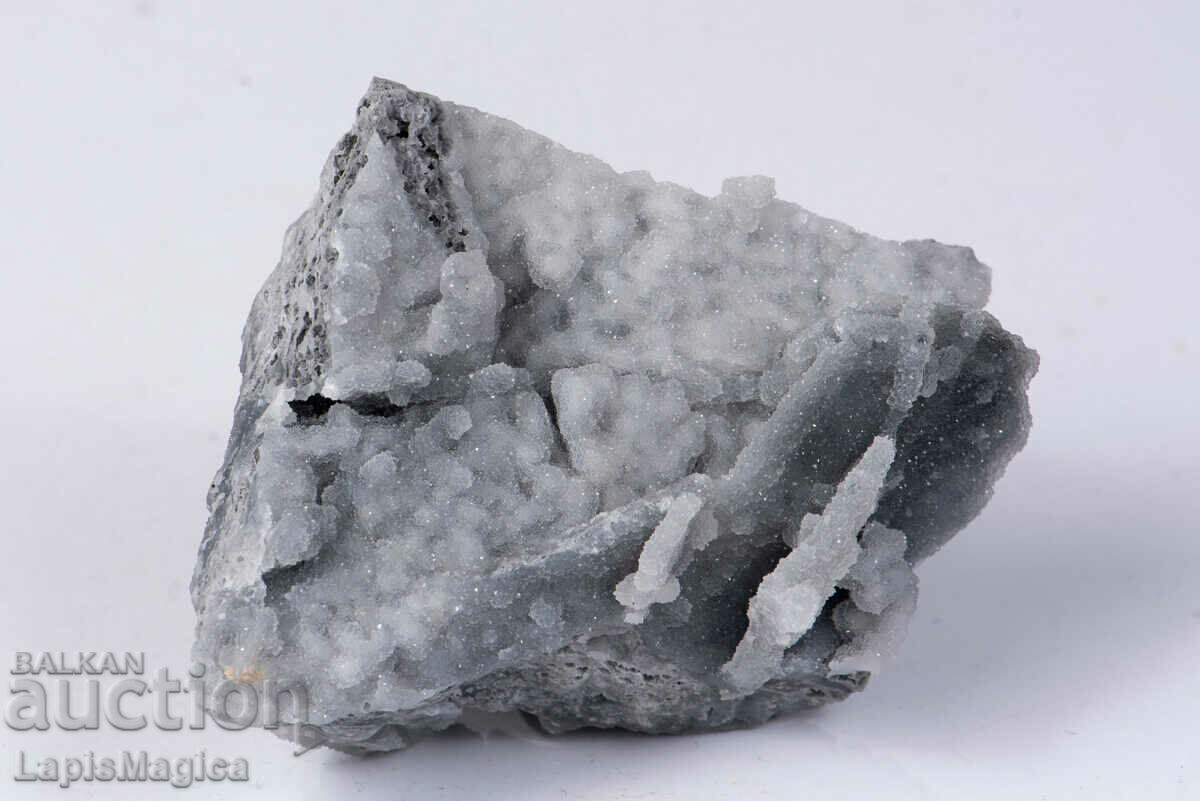 Gray chalcedony with druse sugar quartz 227g