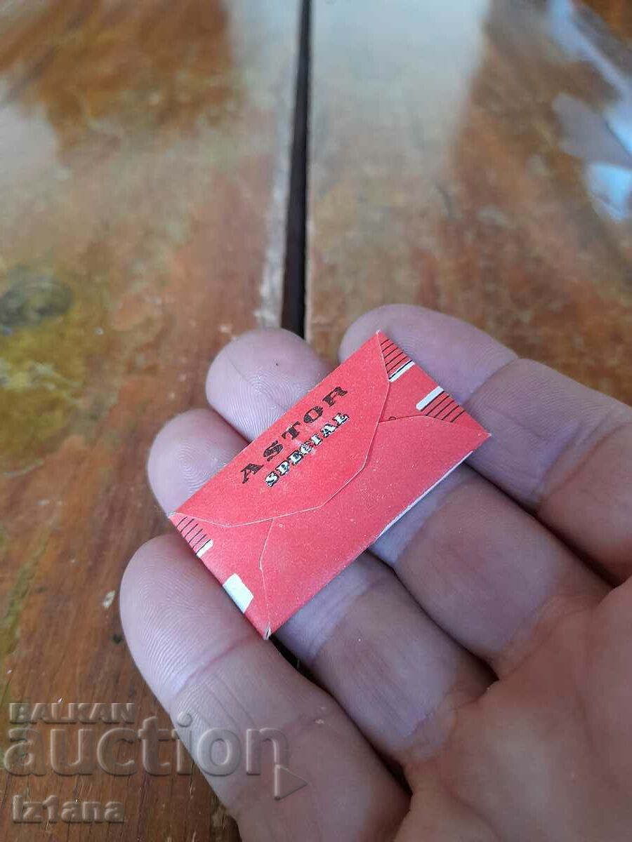 Auction Astor razor Auction Astor razor