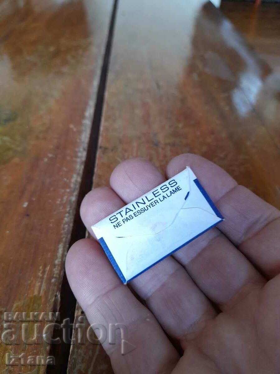 Аукцион Старо ножче за бръснене Gillette Silver Bleue Аукцион Старо ножче за бръснене Gillette Silver Bleue