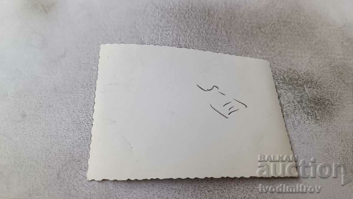 Photo Men and women on a trip to the mountains with price 1.65 BGN | € 0.84 Photo Men and women on a trip to the mountains with price 1.65 BGN | € 0.84