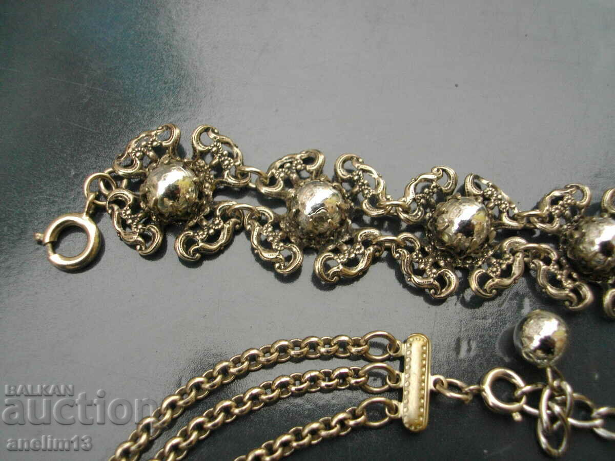 Auction  BRACELET AND NECKLACE SET