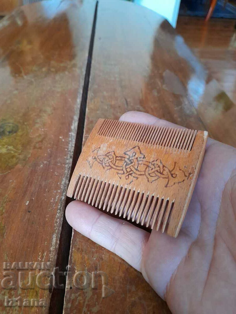 Auction Old wooden comb Auction Old wooden comb