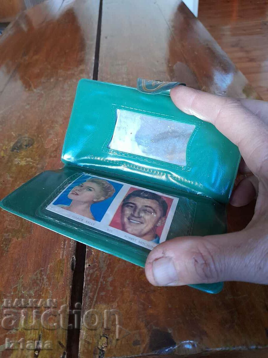 Delivery of Old lady's purse Delivery of Old lady's purse