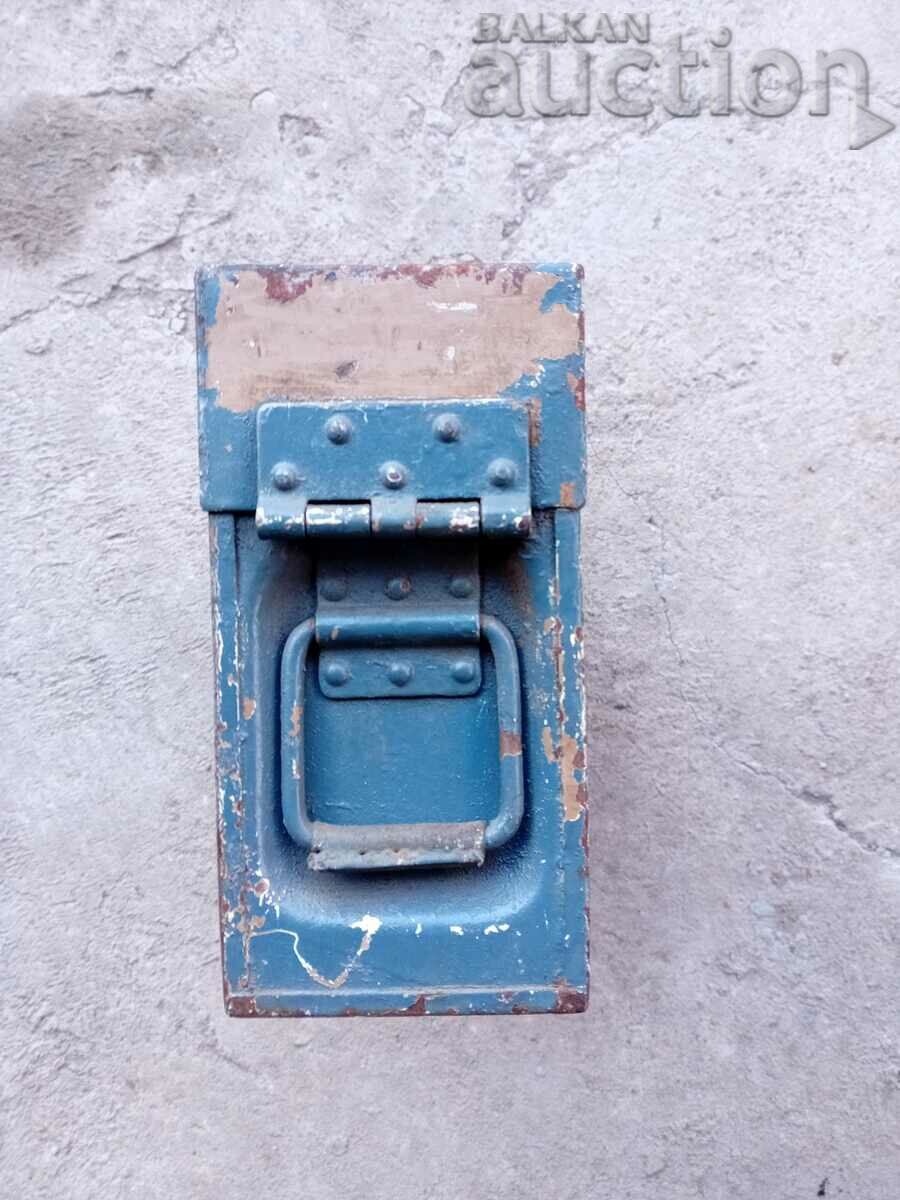 Delivery of Cartridge box MG 34 42 Wehrmacht WWII ammunition box Delivery of Cartridge box MG 34 42 Wehrmacht WWII ammunition box