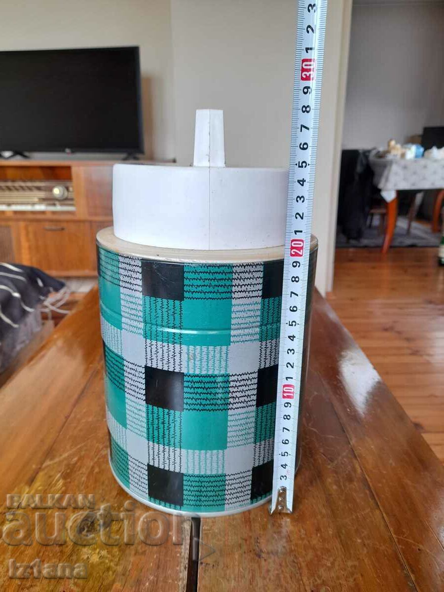 Old thermos, thermal box with price 70.00 BGN | € 35.79 Old thermos, thermal box with price 70.00 BGN | € 35.79