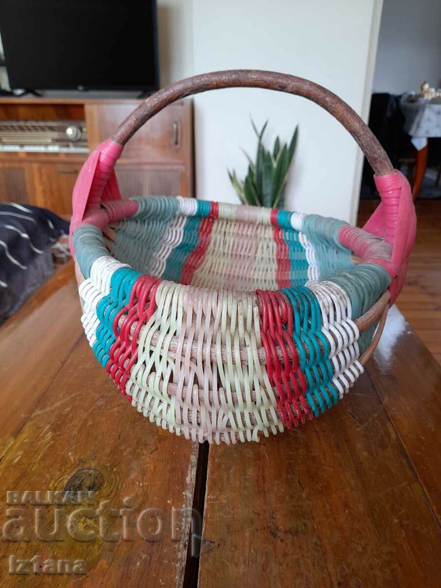 An old basket with price 55.00 BGN | € 28.12 An old basket with price 55.00 BGN | € 28.12