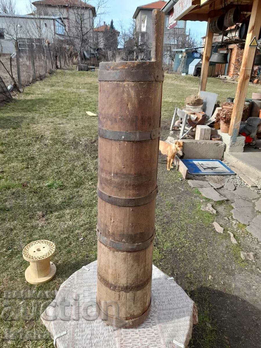 Auction Old wooden piston, lump Auction Old wooden piston, lump