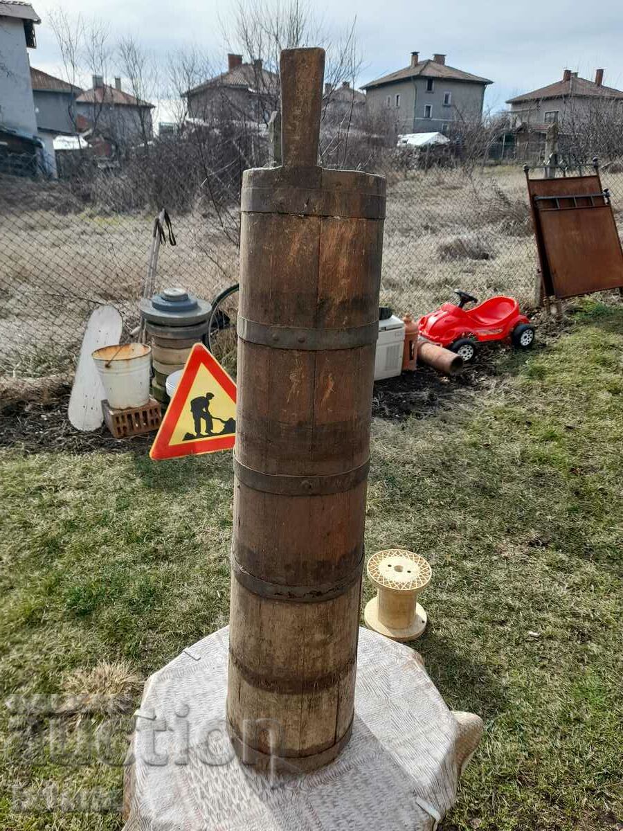 Delivery of Old wooden piston, lump Delivery of Old wooden piston, lump