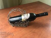 WINE BOTTLE HOLDER METAL AND BRAIDED FROM SOCA