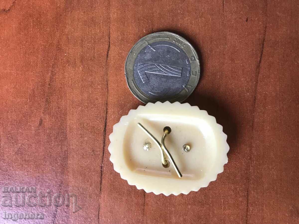 LION BADGE BOW with price 5.00 BGN | € 2.56