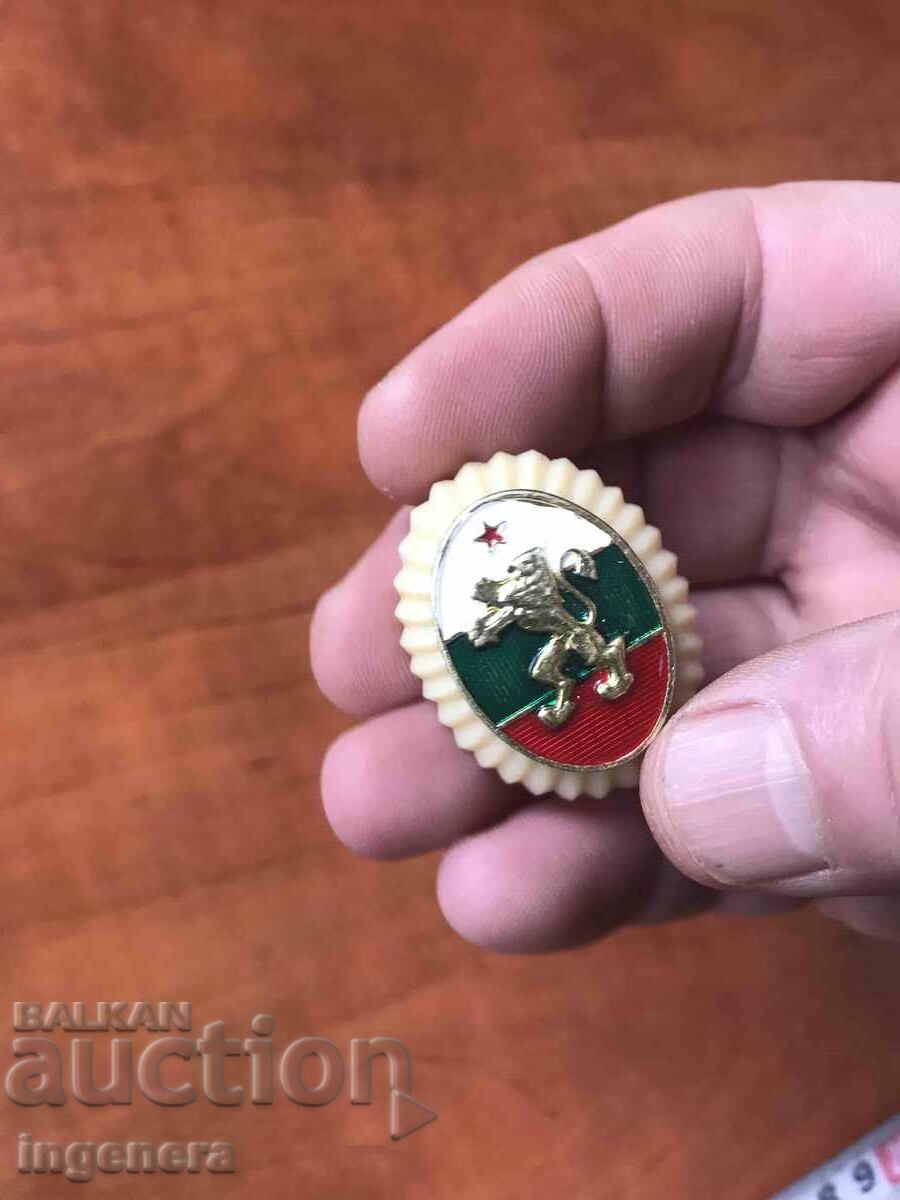 Auction  LION BADGE BOW