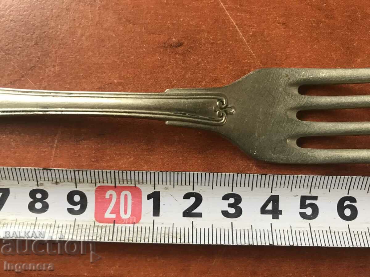 FORK ANTIQUE FOR COLLECTION MARKING - 6 FORK ANTIQUE FOR COLLECTION MARKING - 6