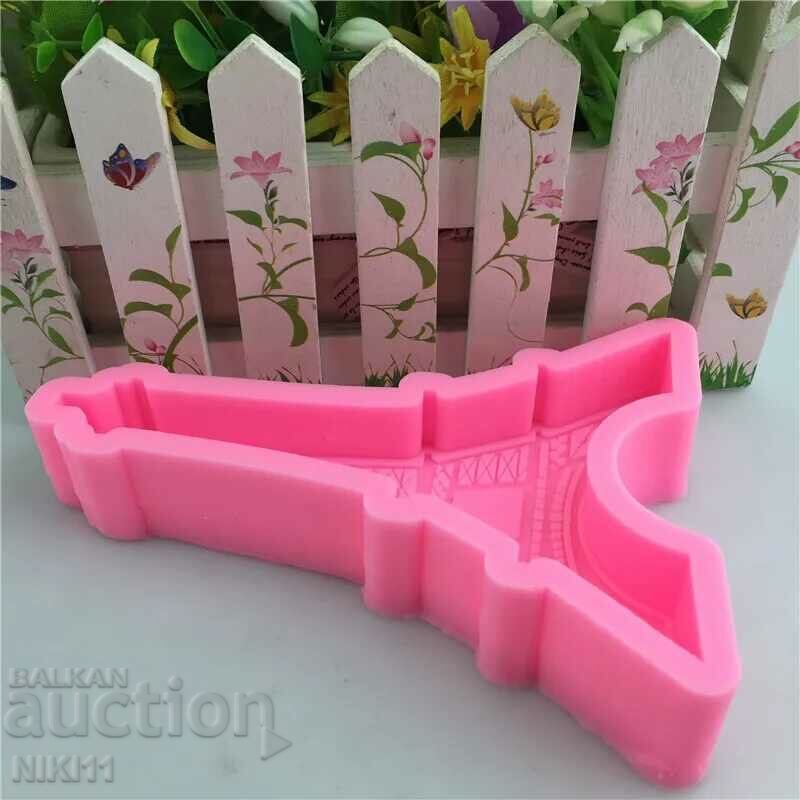 Auction Silicone Mold Eiffel Tower Paris France Auction Silicone Mold Eiffel Tower Paris France