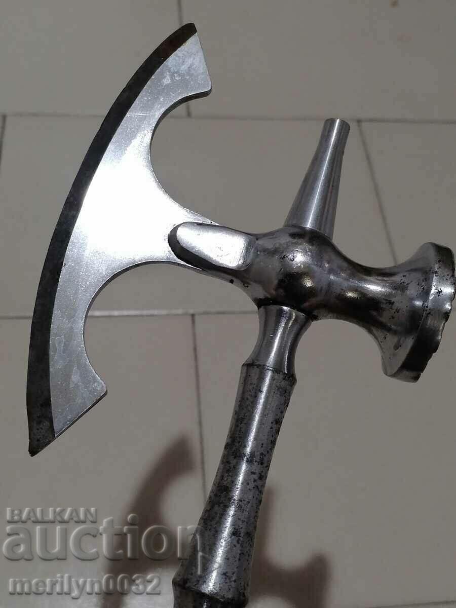 Livrarea Topor vechi pentru fripturi și coaste de satir Livrarea Topor vechi pentru fripturi și coaste de satir