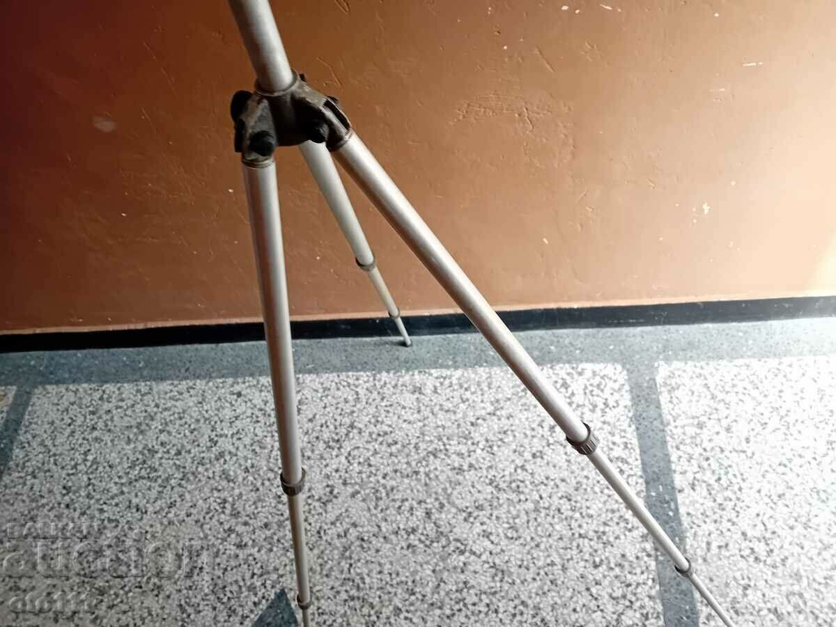 Παράδοση ΤΡΙΠΟΔΟ ΓΙΑ ΚΑΜΕΡΑ Παράδοση ΤΡΙΠΟΔΟ ΓΙΑ ΚΑΜΕΡΑ