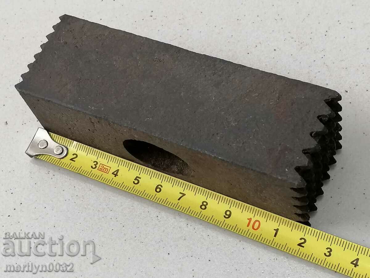 Auction Old mason's hammer, axe, axe, flail, tokmak, crowbar Auction Old mason's hammer, axe, axe, flail, tokmak, crowbar